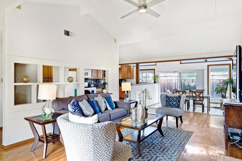 10466 Miller, Cupertino, CA 95014