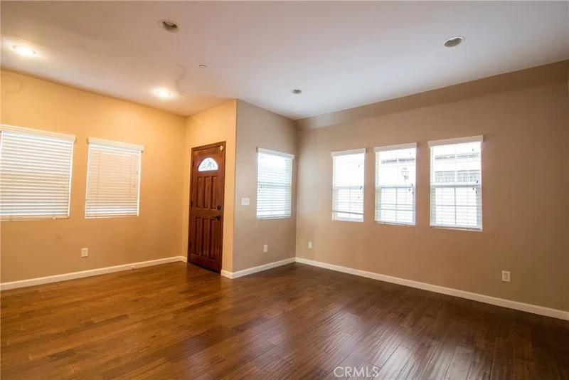 11542 216th #2, Lakewood, CA 90715