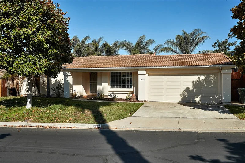 2285 San Remo Cir, Vista, CA 92084