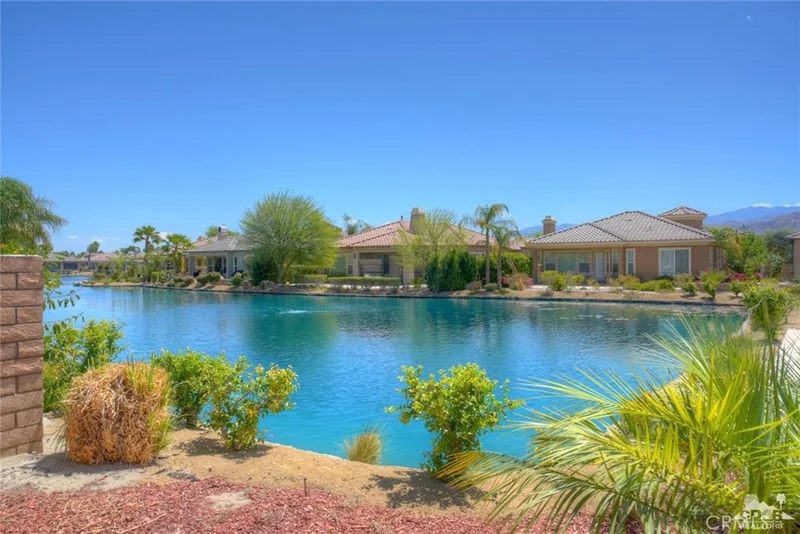 3 Loch Ness Lake, Rancho Mirage, CA 92270