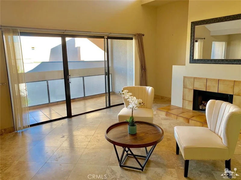 450 Village, Palm Springs, CA 92262