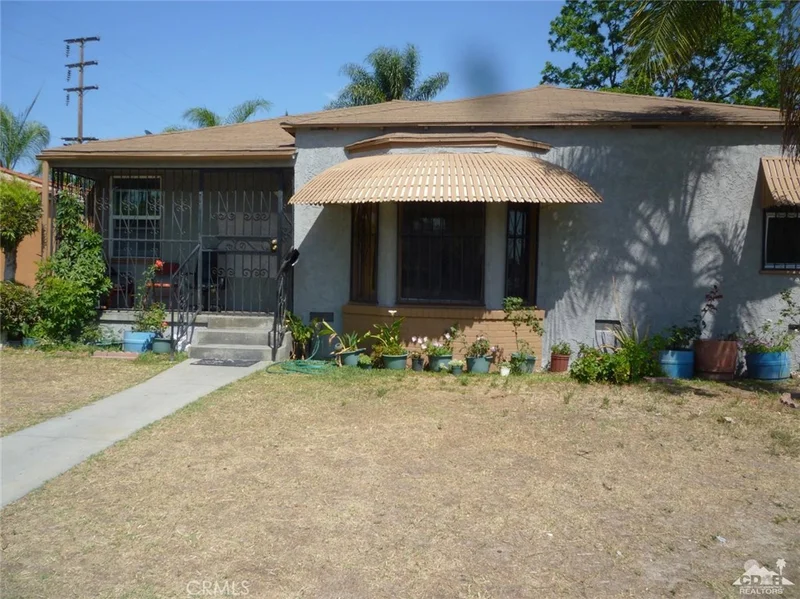 8606 San Luis, South Gate, CA 90280