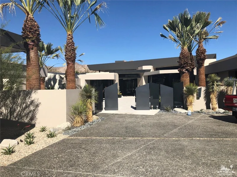 1008 Cahuilla Falls, Palm Desert, CA 92260