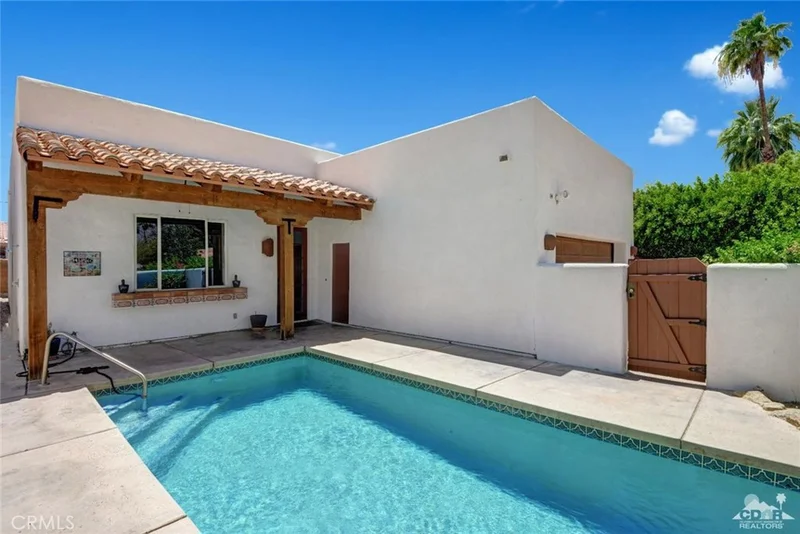51560 Avenida Obregon, La Quinta, CA 92253