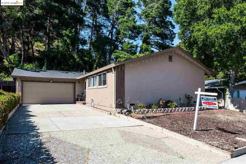 2575 Moyers Rd, Richmond, CA 94806