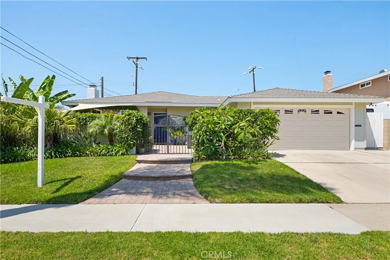 9061 Aloha, Huntington Beach, CA 92646