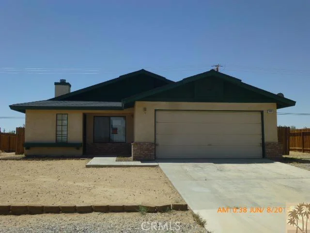 8624 Redwood, California City, CA 93505