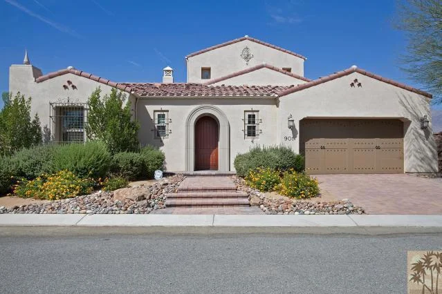 901 Chirezza, Palm Springs, CA 92262