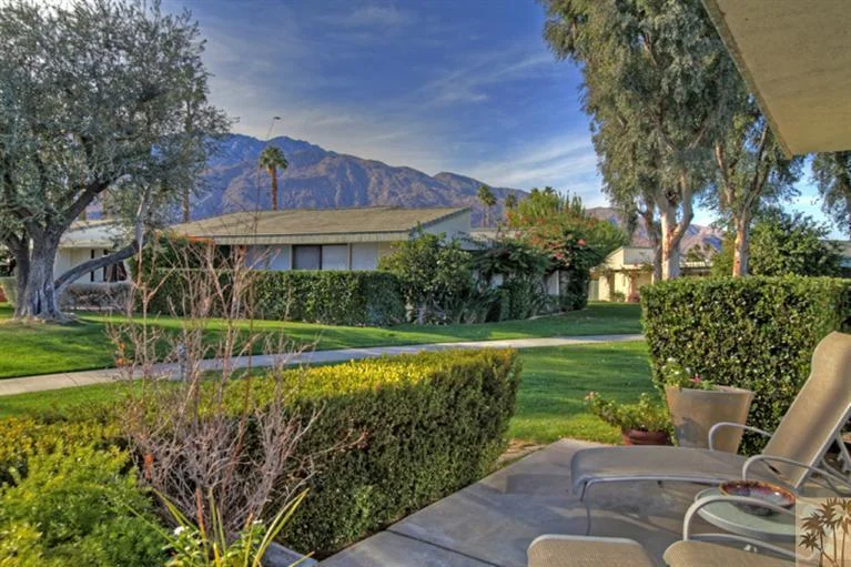 1009 St. George, Palm Springs, CA 92264