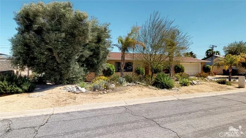 2258 San Antonio, Palm Springs, CA 92262