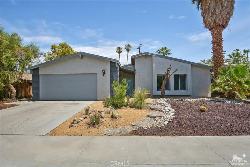 900 Nueva Vista, Palm Springs, CA 92264