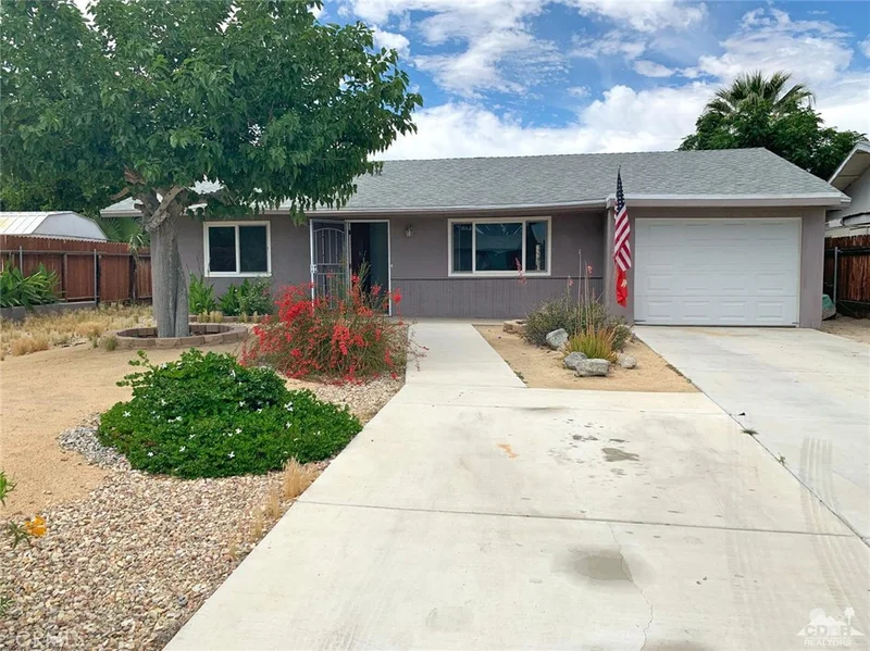 77040 Michigan, Palm Desert, CA 92211