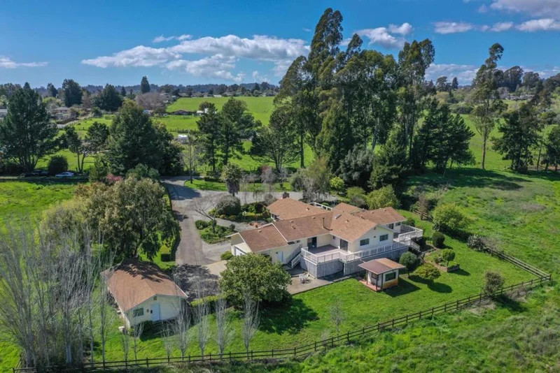 105 Mountain View, Watsonville, CA 95076