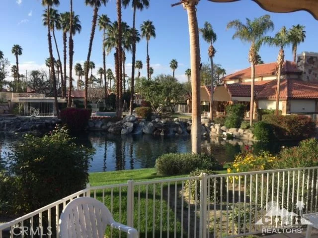 103 Willow Lake Drive, Palm Desert, CA 92260