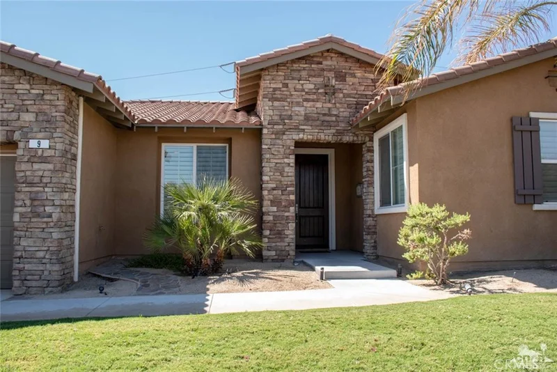 9 Shasta Lake, Rancho Mirage, CA 92270