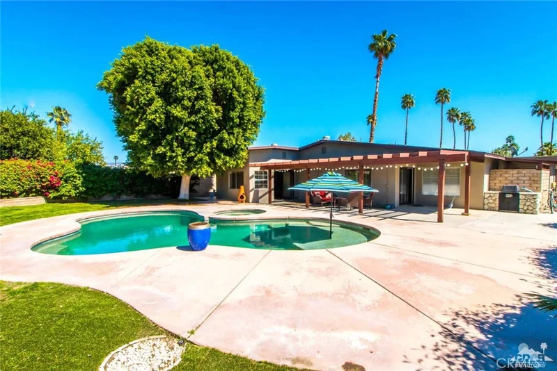 43121 Balsam, Palm Desert, CA 92260