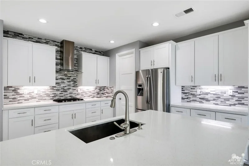 41098 Hanover, Indio, CA 92203