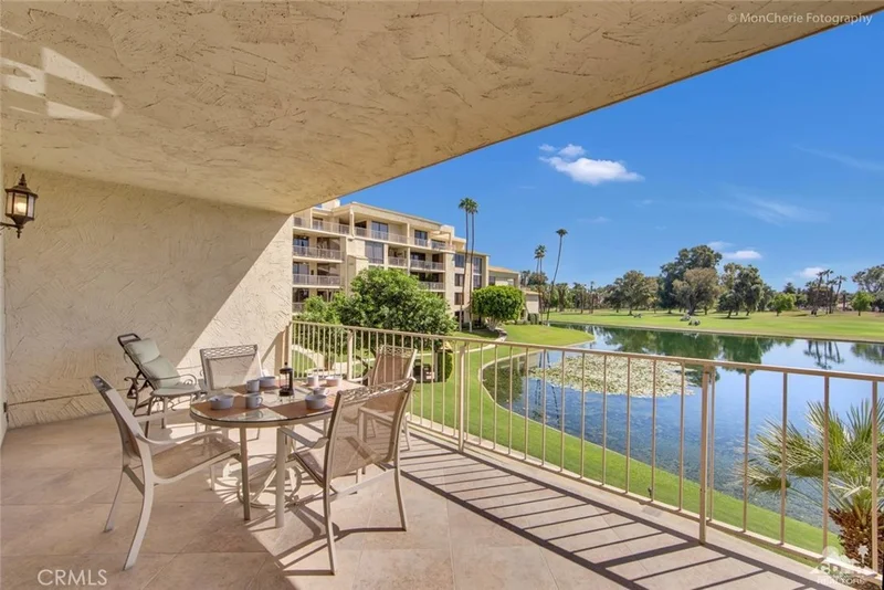 910 Island #211, Rancho Mirage, CA 92270