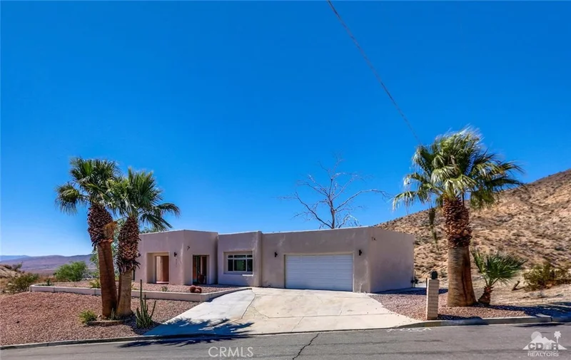 9137 Calle De Vecinos, Desert Hot Springs, CA 92240