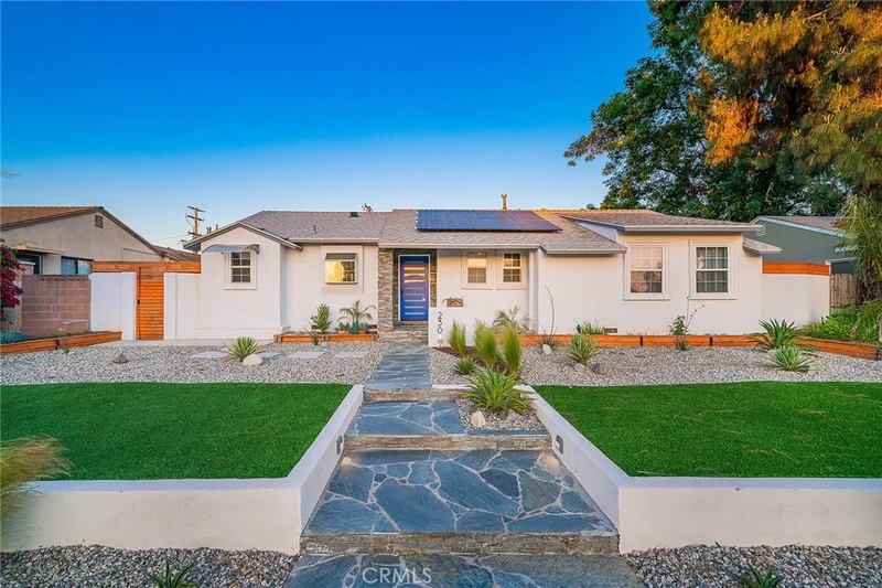 230 S Azusa Avenue, West Covina, CA 91791