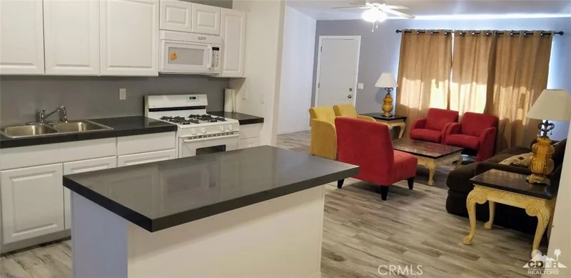 85505 Sylmar, Coachella, CA 92236