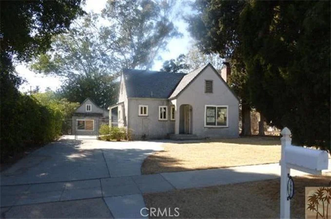 1001 1st, Banning, CA 92220