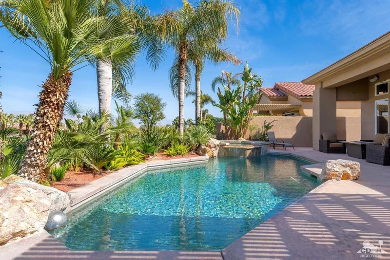 460 Gold Canyon, Palm Desert, CA 92211