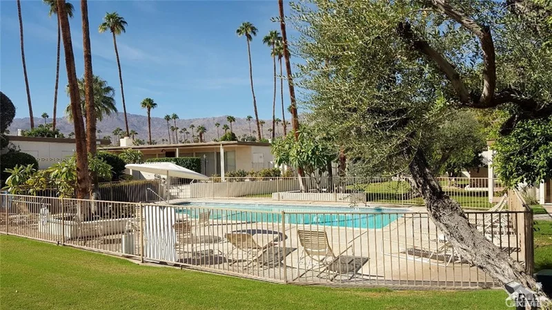 46027 Portola #16, Palm Desert, CA 92260