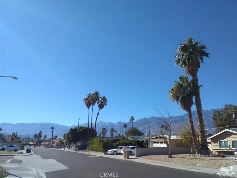 27305 Hombria, Cathedral City, CA 92234