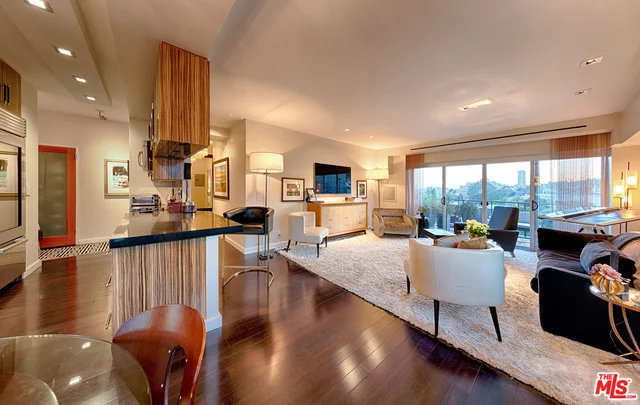 1155 La Cienega #1101, West Hollywood, CA 90069