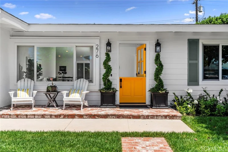 276 Robinhood, Costa Mesa, CA 92627