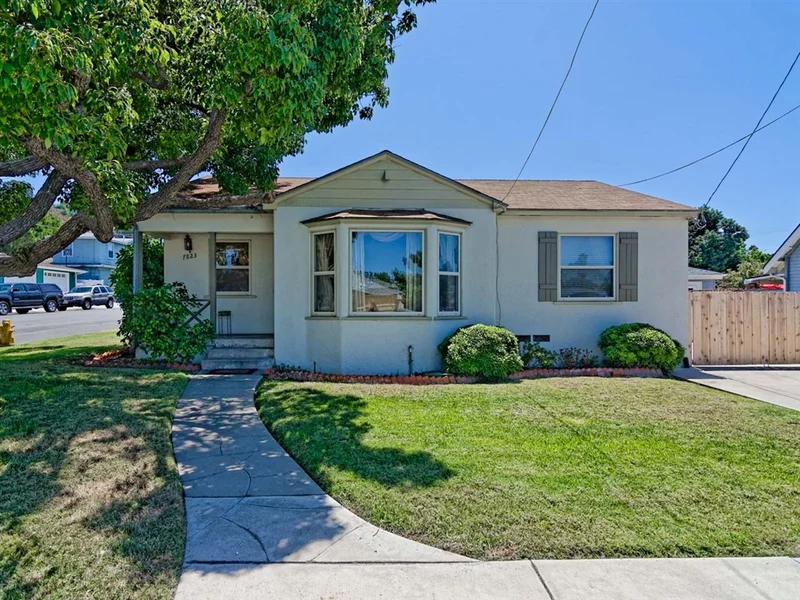 7823 Quince St, La Mesa, CA 91941