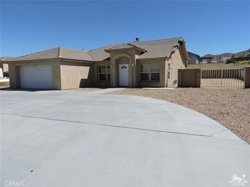 8609 Golden Meadow, Yucca Valley, CA 92284