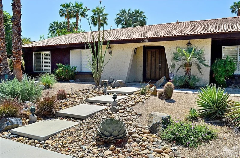 2255 Sonora, Palm Springs, CA 92264