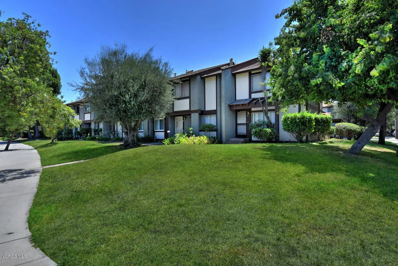 19050 Archwood #7, Reseda, CA 91335
