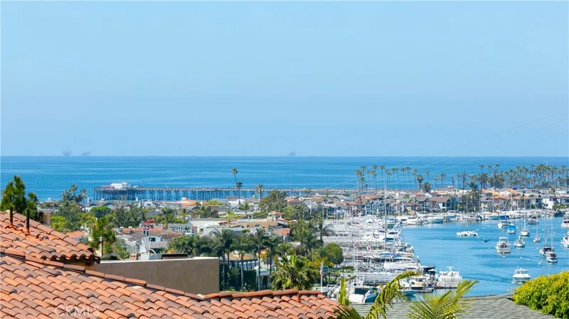 416 Dahlia #A-2, Corona Del Mar, CA 92625