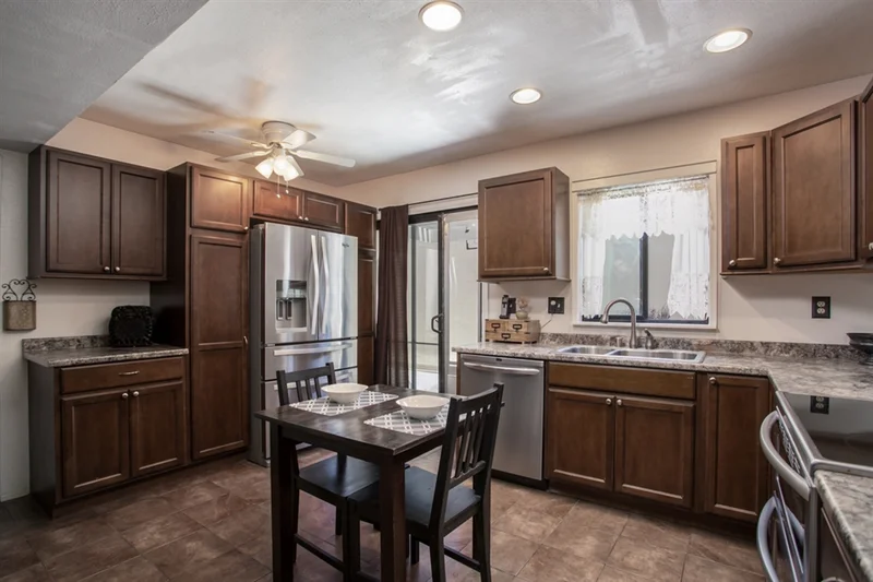 10389 Rochelle Ln, Santee, CA 92071