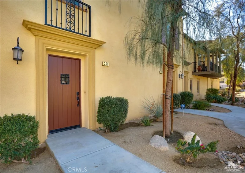 253 Calle Siempre, Palm Desert, CA 92211