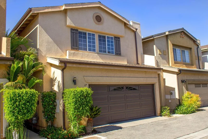 10228 Variel #17, Chatsworth, CA 91311