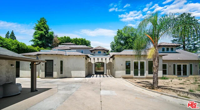 8620 Blauvelt, Sherwood Forest, CA 91325