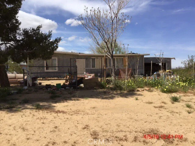520 Becker, Landers, CA 92284
