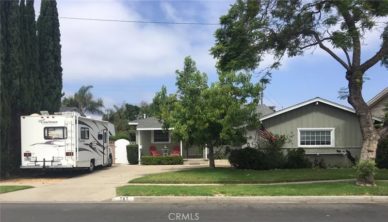 787 Salida, Long Beach, CA 90815