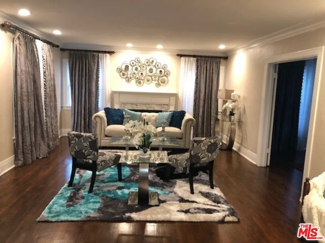 1040 Wilton, Los Angeles, CA 90019