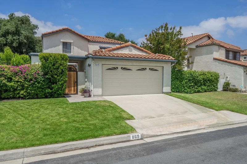 869 Congressional, Simi Valley, CA 93065
