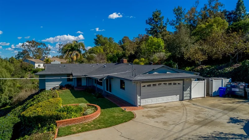 10450 Sierra Vista Ln, La Mesa, CA 91941