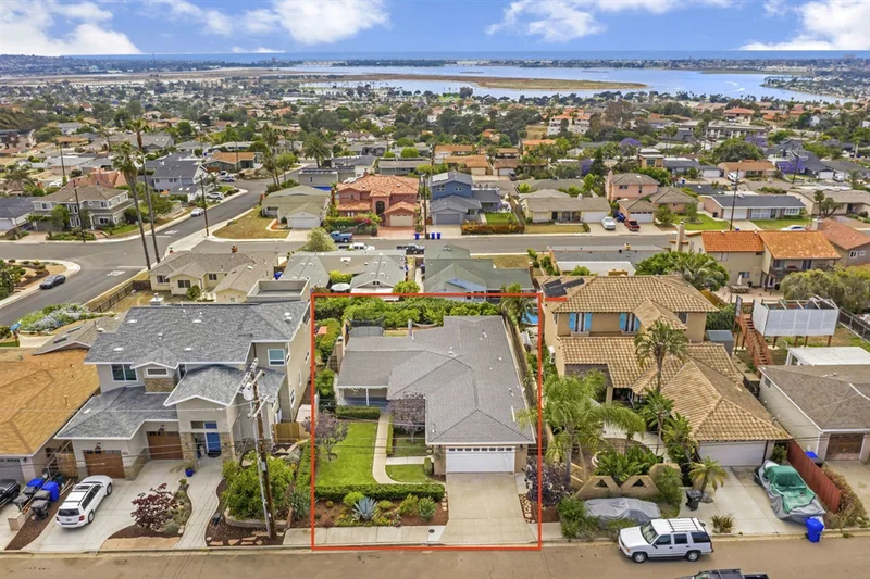 2720 Grandview St, San Diego, CA 92110