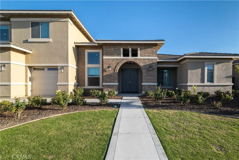11603 Heliotrope, Bakersfield, CA 93311