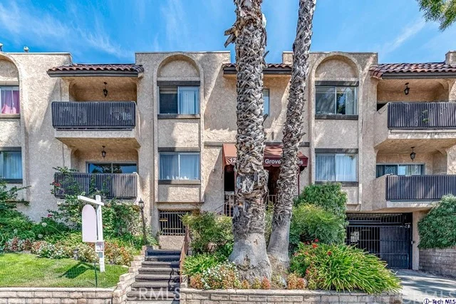 12321 Riverside Drive 101, Valley Village, CA 91607
