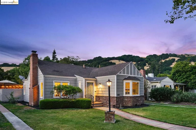 3015 Revere Ave, Oakland, CA 94605