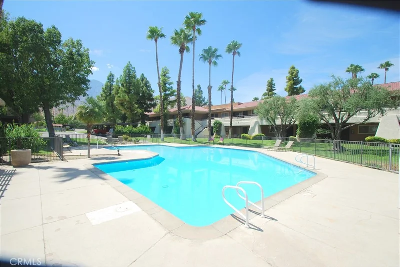 550 Villa #212, Palm Springs, CA 92262